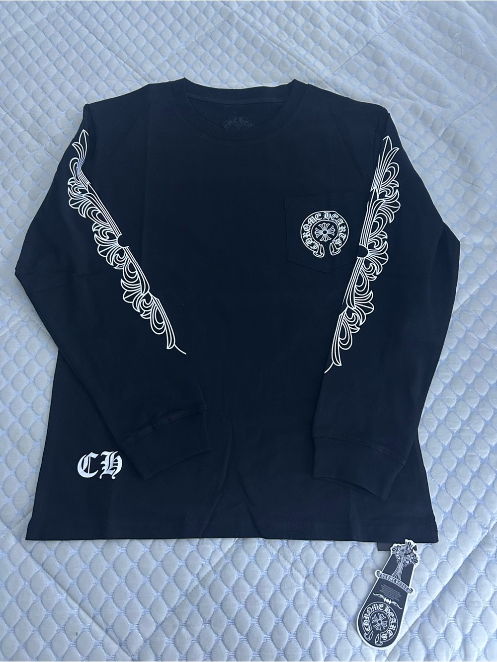 Black Long-Sleeve Graphic Pocket Tee with Sleeve Art - Men